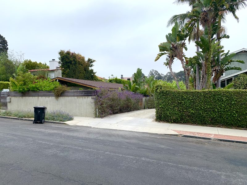 The private alley